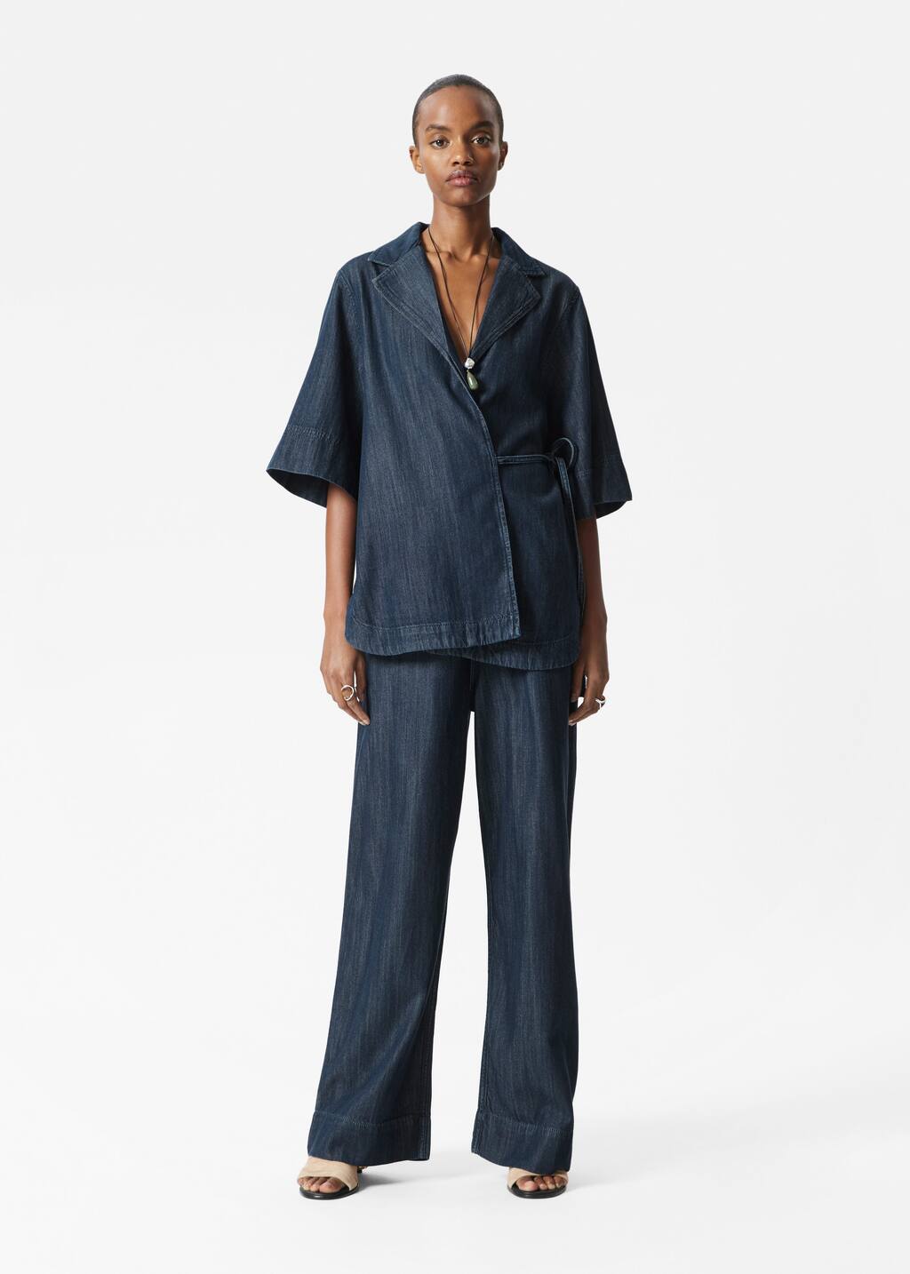 ★韓国人気★DELIGHT J★MIDDLE BLUE WIDE PANTS Eyelet mini-dress - Black Damaged wide pants - Blue With