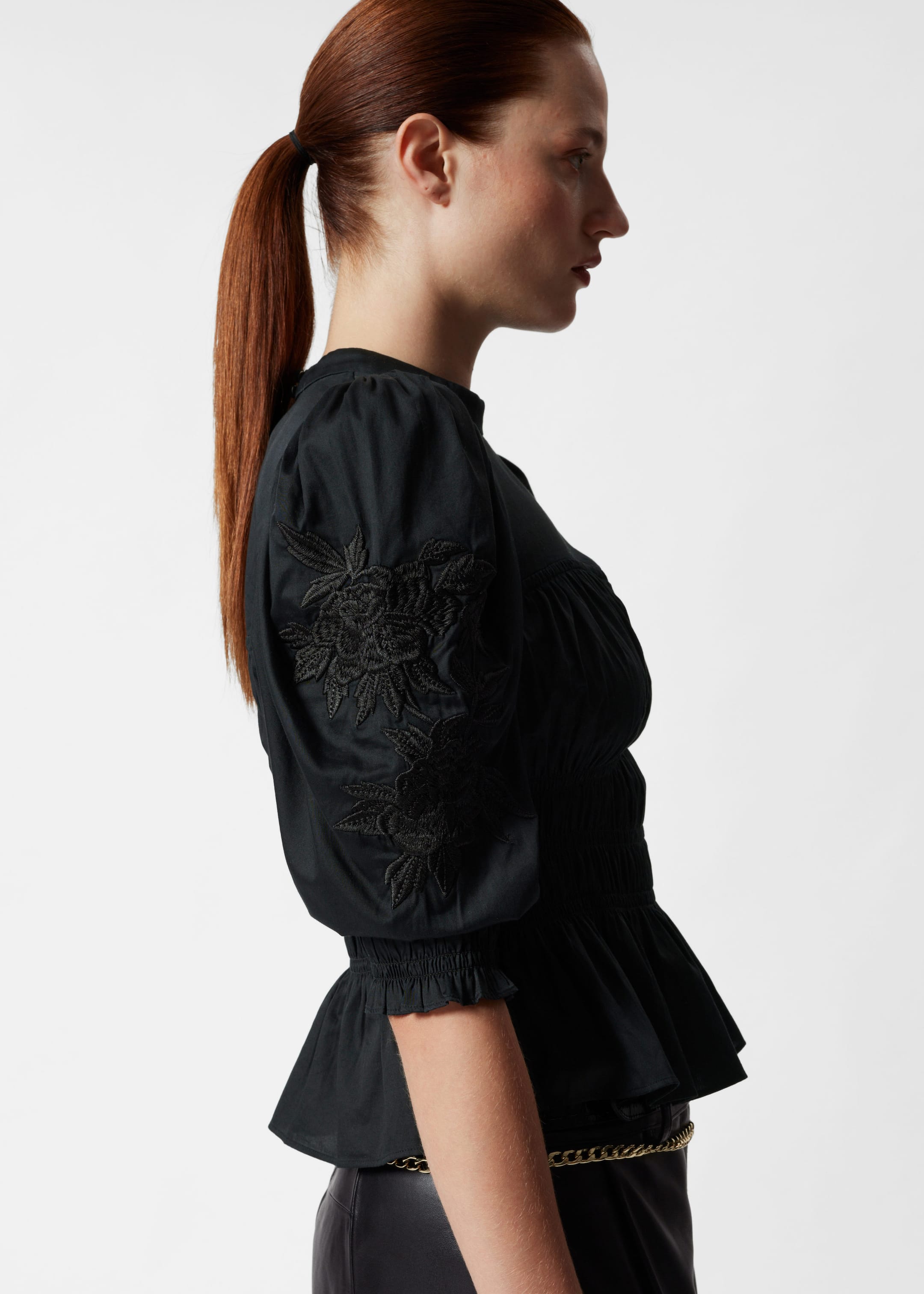 Blouse péplum à manches volumineuses - Noir - Lookbook