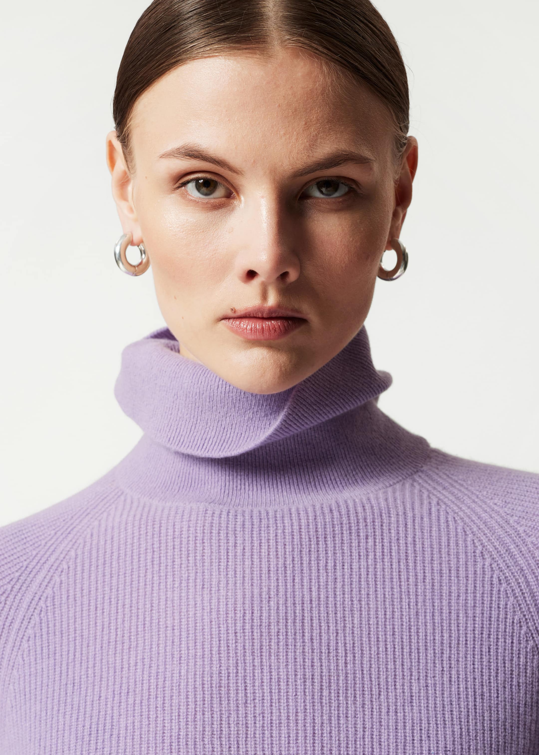 Cashmere Turtleneck Sweater - Lilac - Lookbook