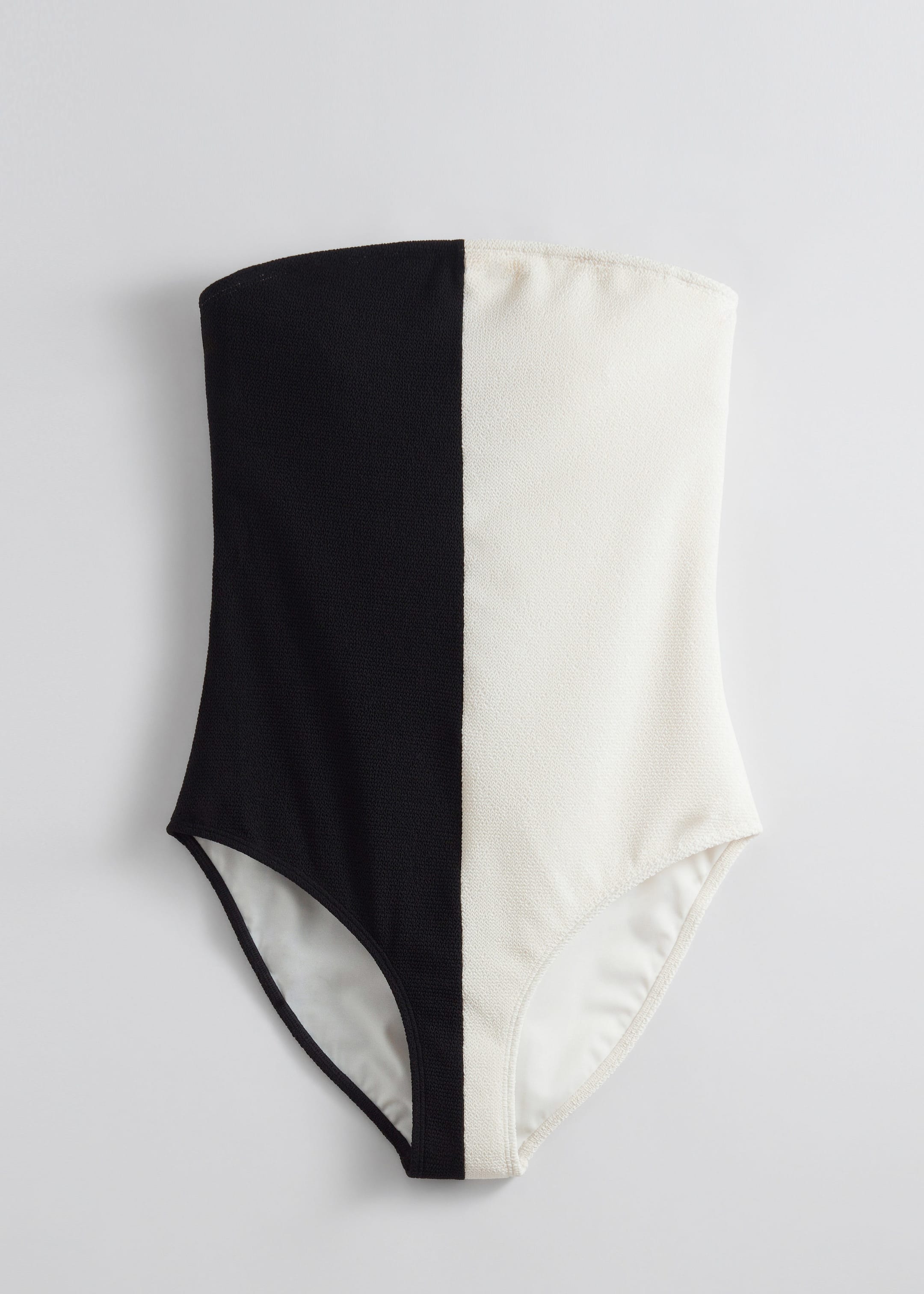 Image of Maillot de bain bicolore à encolure bandeau