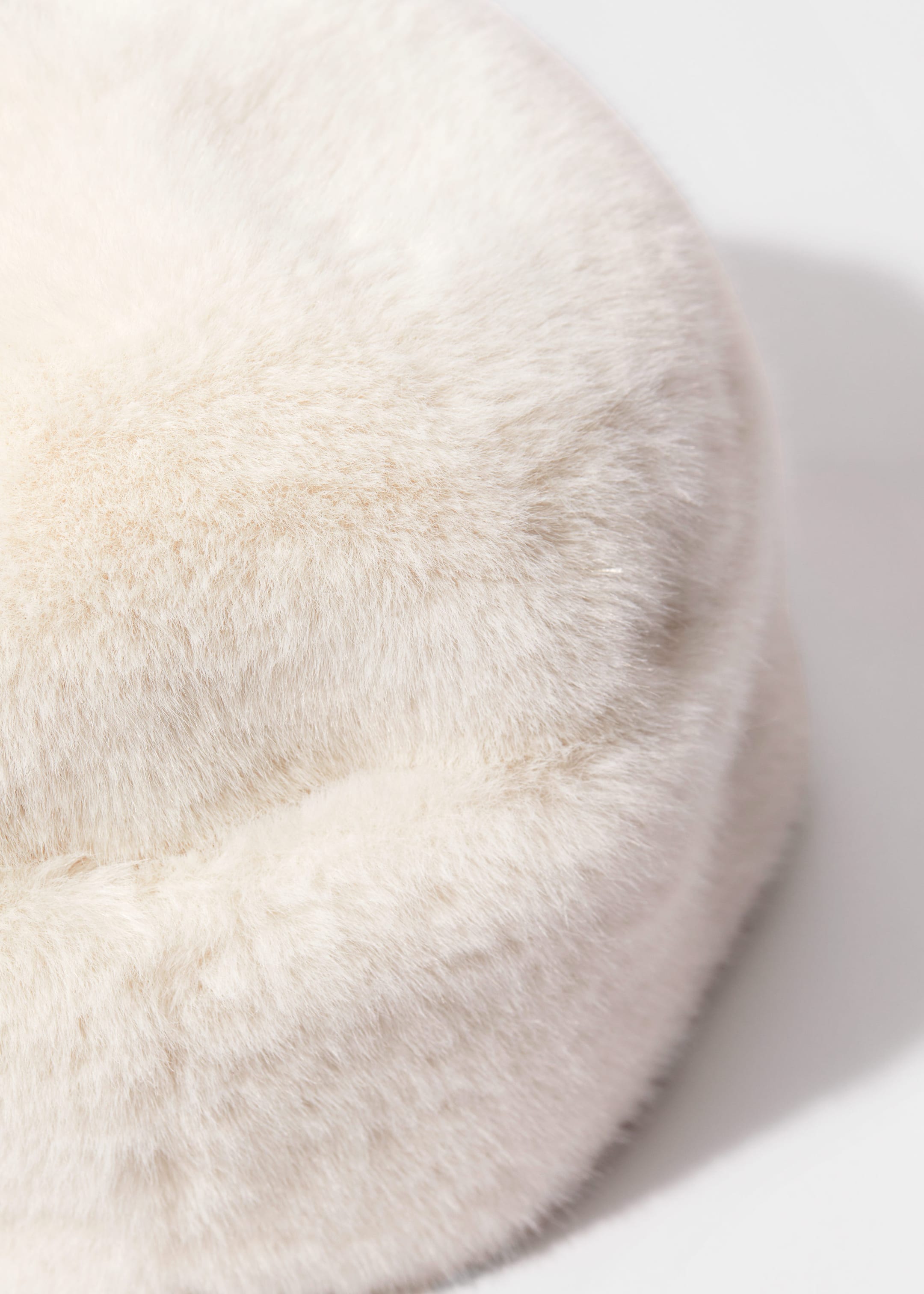 Faux Fur Hat - {{variantName}} - Descriptive Detail