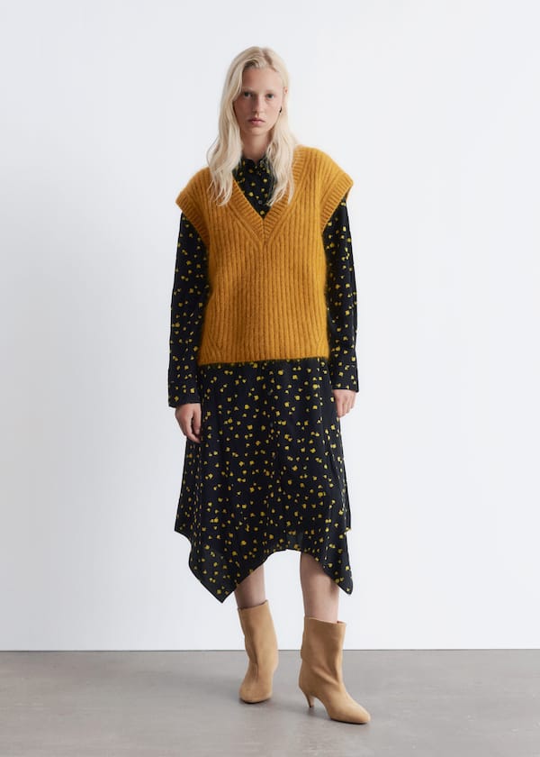 Wide-Shaft Ankle Boots