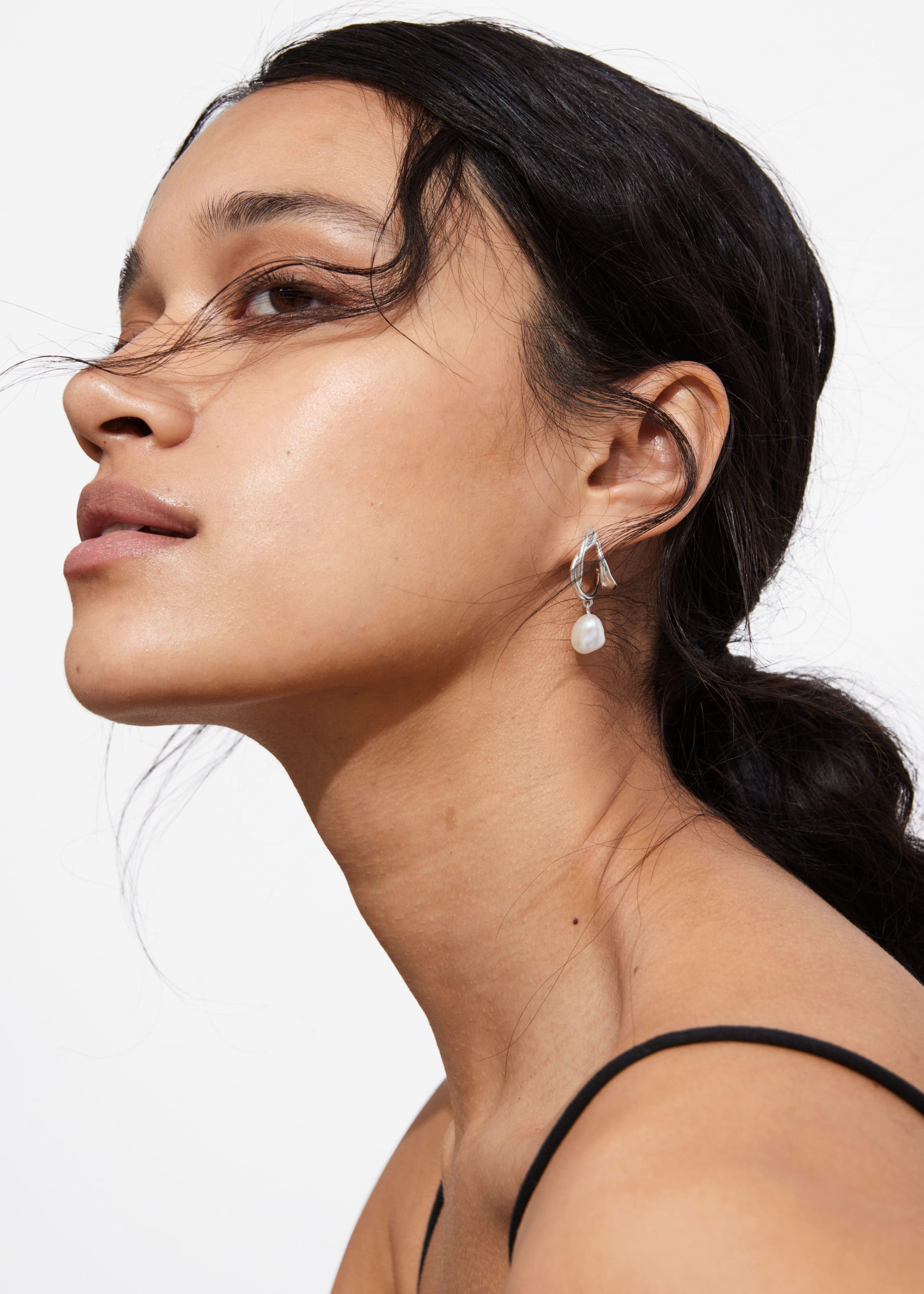 Intertwined Freshwater Pearl Hoops - Silver - Lookbook