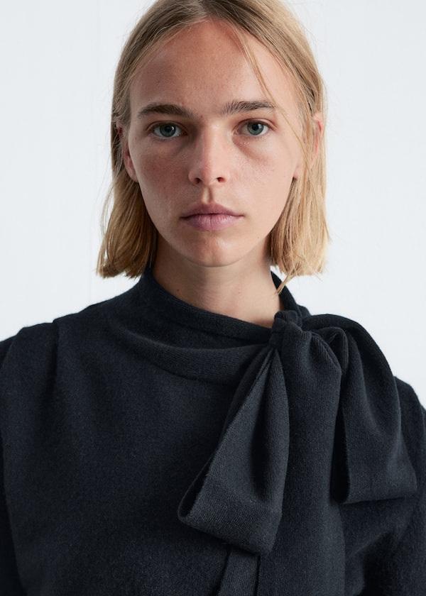 Merino Tie-Neck Jumper