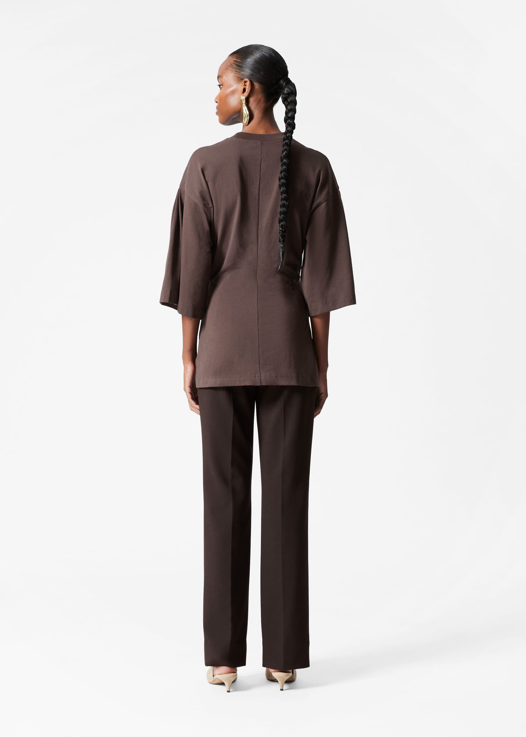 Draped Brooch T-shirt - Brown - Lookbook