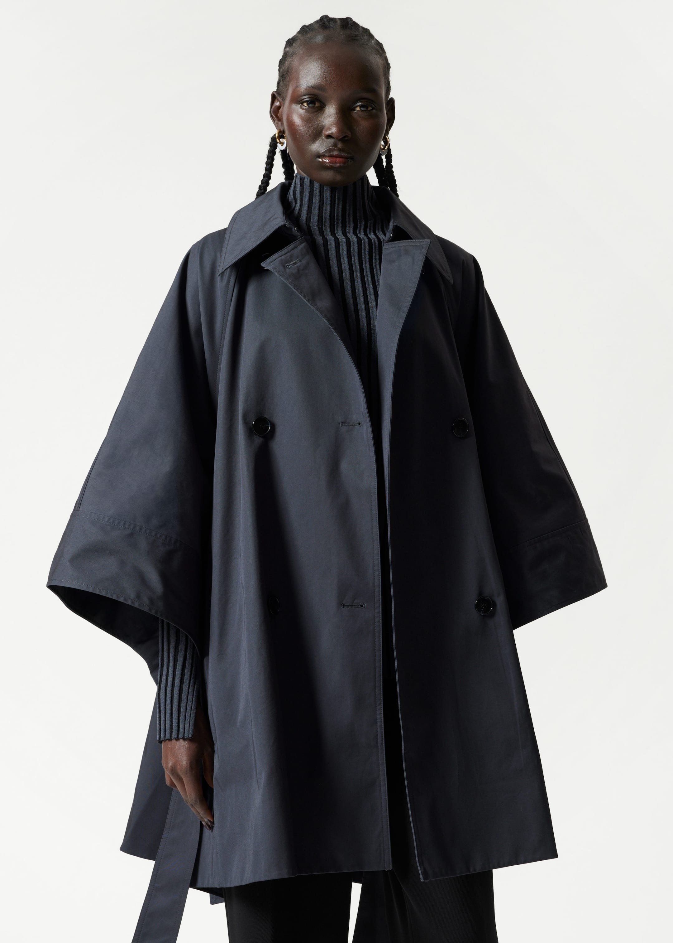 Cape trench-coat oversize - Bleu marine - Lookbook