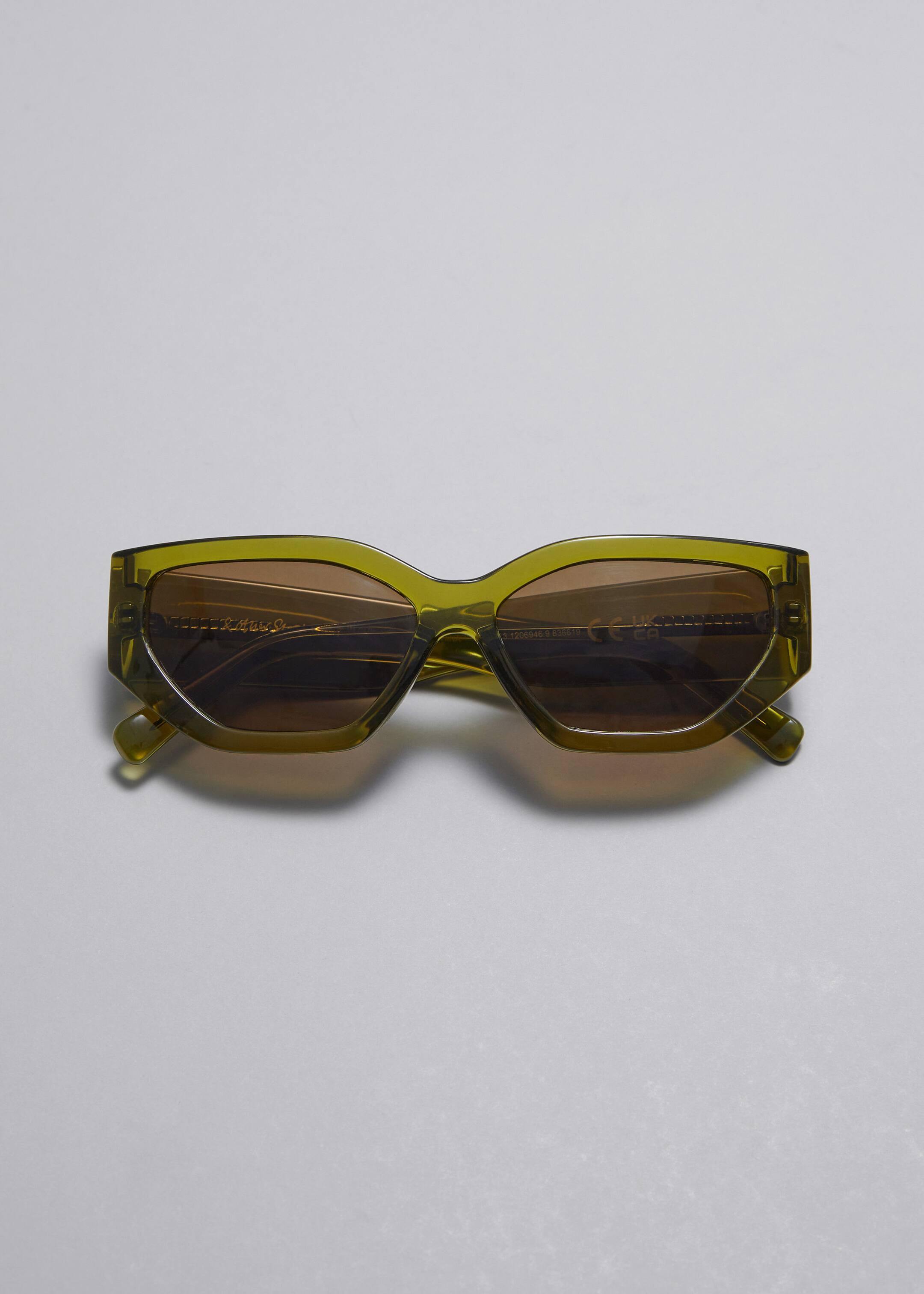 Classic Cat-Eye Sunglasses - Green - Still Life