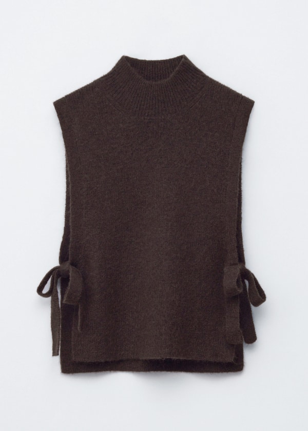 Wool Bib Collar