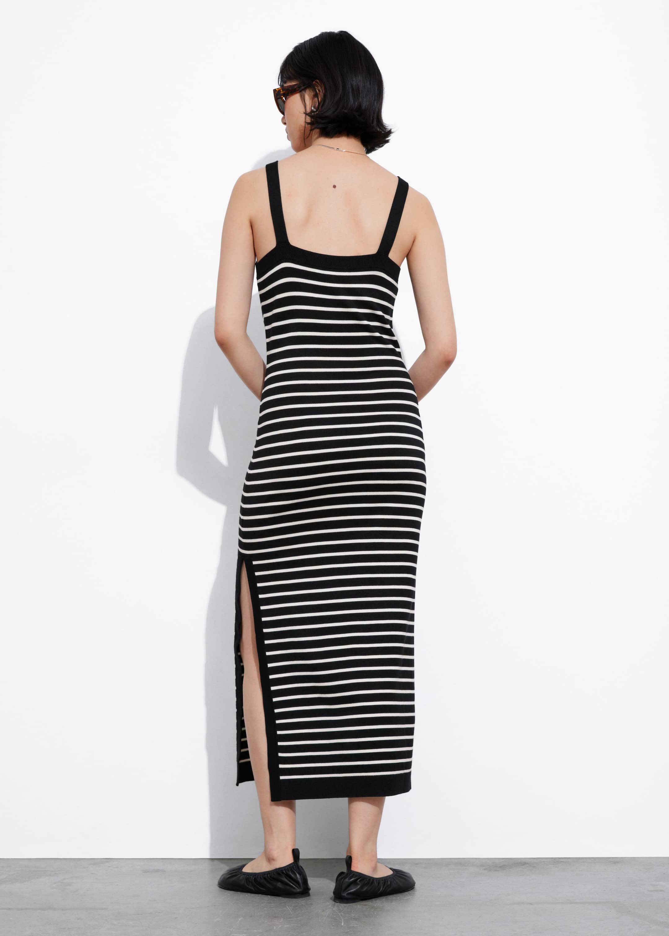 Robe midi en maille jacquard - Rayures noires/blanches - Lookbook