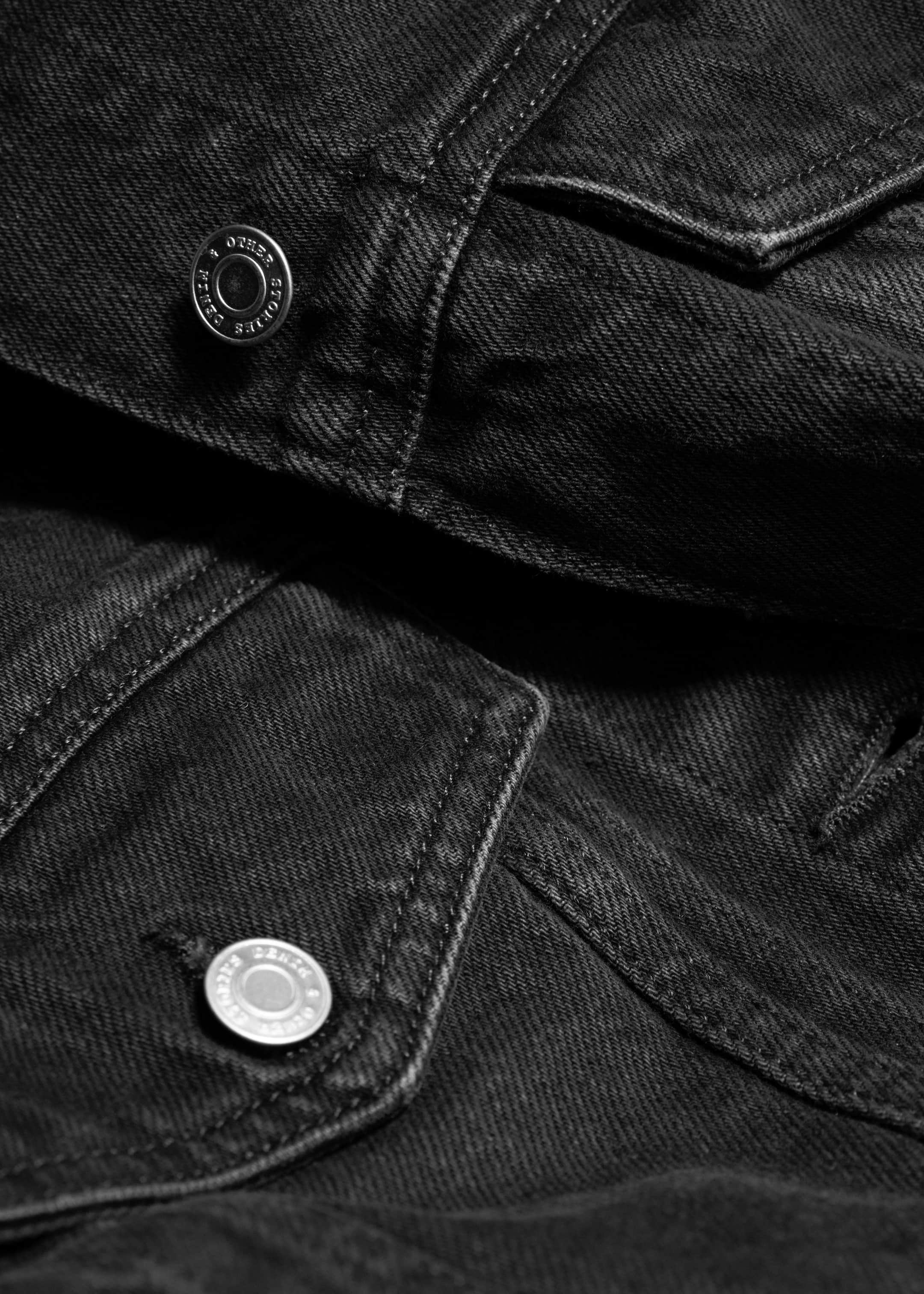 Veste carrée en jean - {{variantName}} - Descriptive Detail